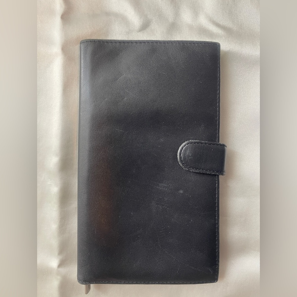 Brookstone Black Leather Wallet with Zipper